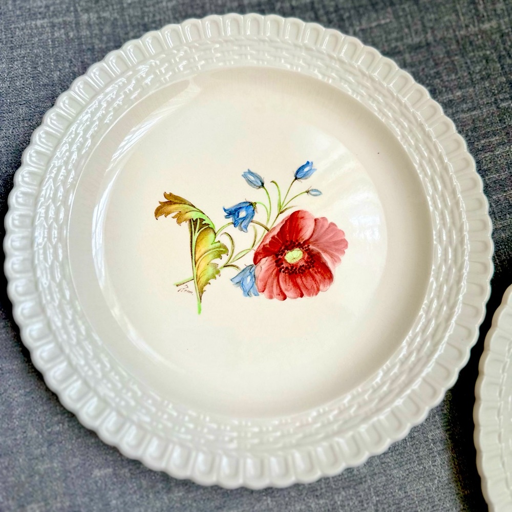 Vintage Spode Copeland Luncheon plates !